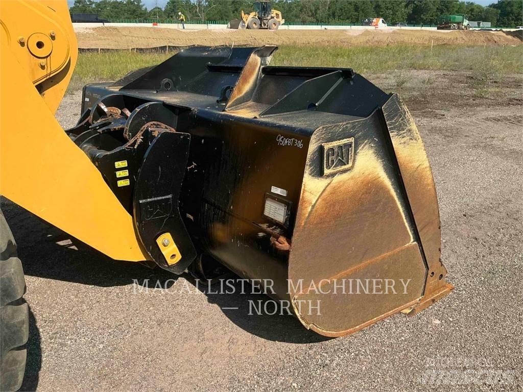 CAT 950GC لوادر بعجل