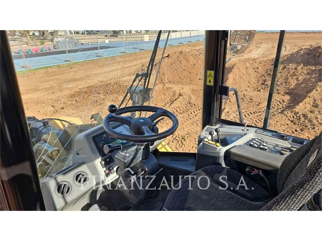 CAT 950GC لوادر بعجل