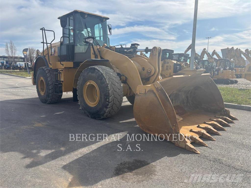 CAT 950GC لوادر بعجل