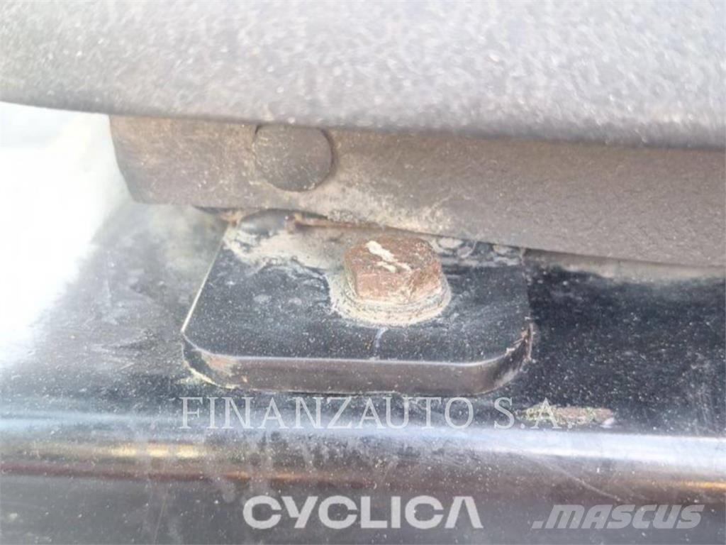 CAT 950GC لوادر بعجل