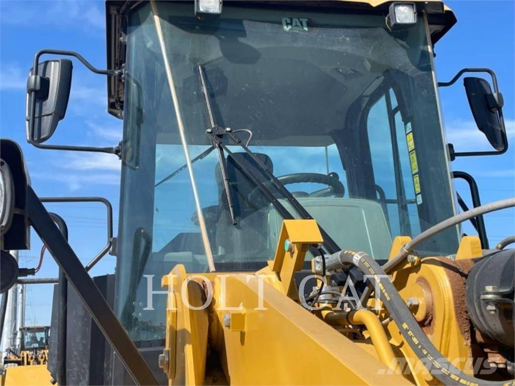 CAT 950GC QC لوادر بعجل