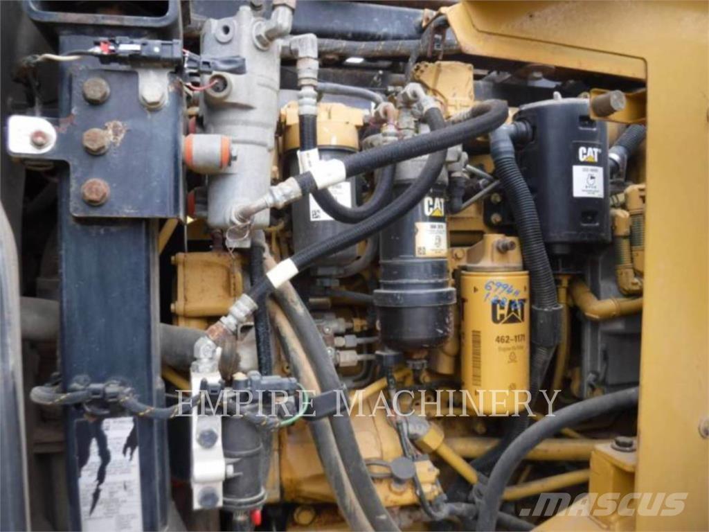 CAT 950K لوادر بعجل