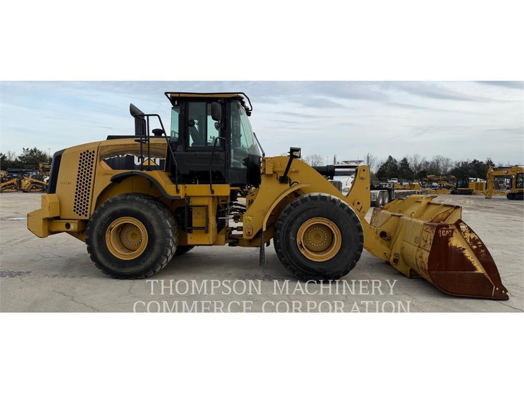 CAT 950K لوادر بعجل