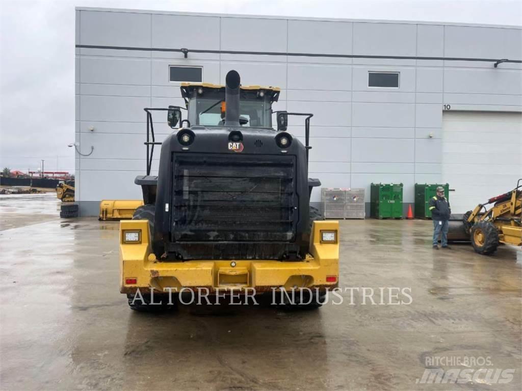 CAT 950M لوادر بعجل
