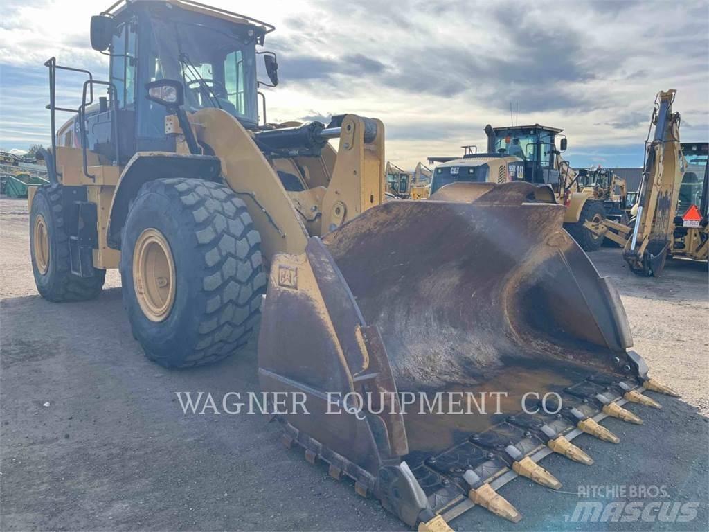 CAT 950M لوادر بعجل
