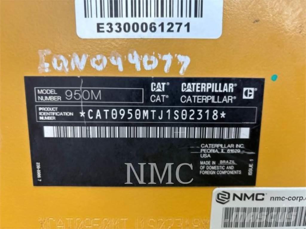 CAT 950M لوادر بعجل