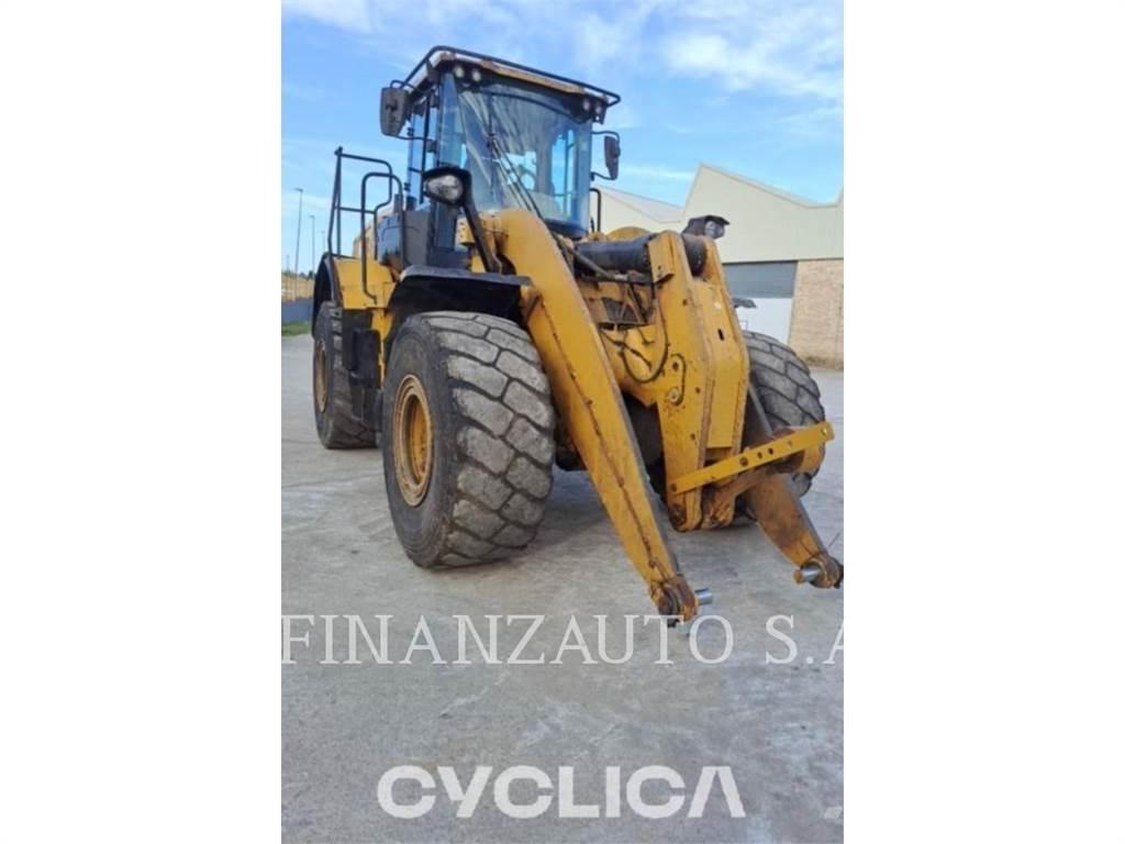 CAT 950M لوادر بعجل