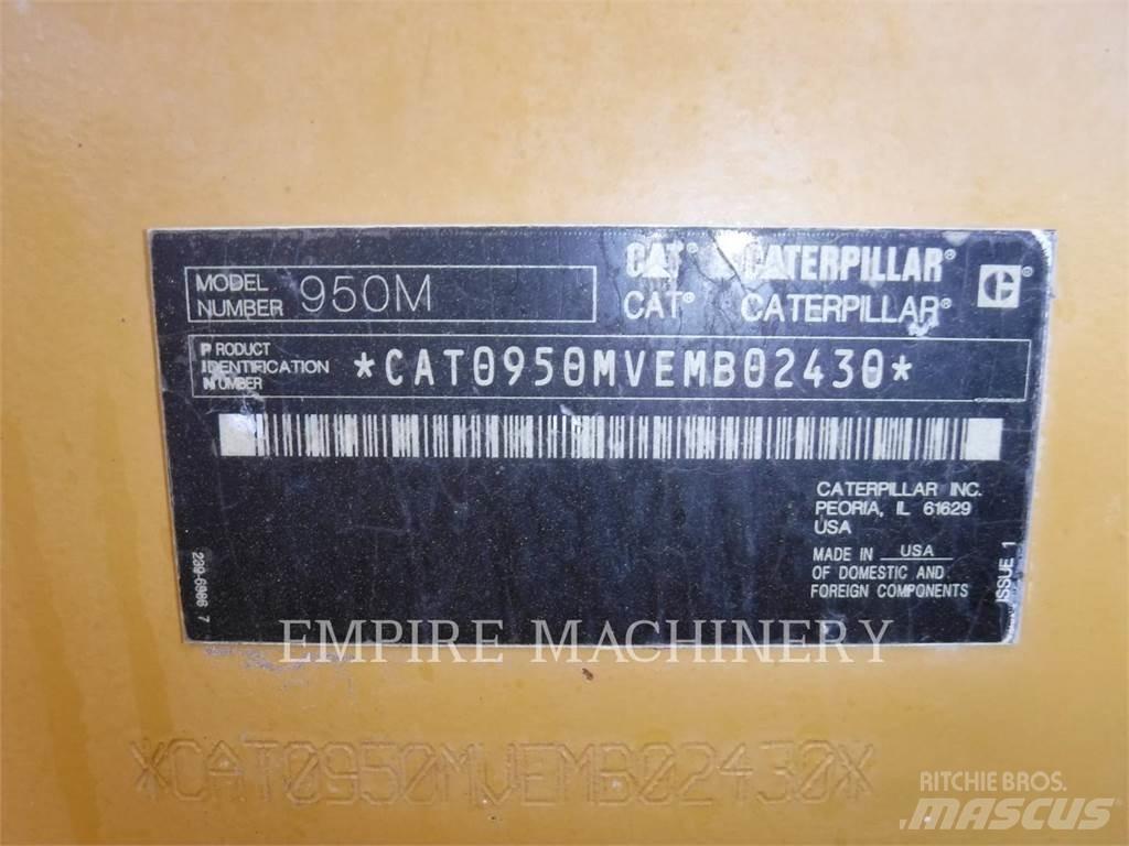 CAT 950M لوادر بعجل