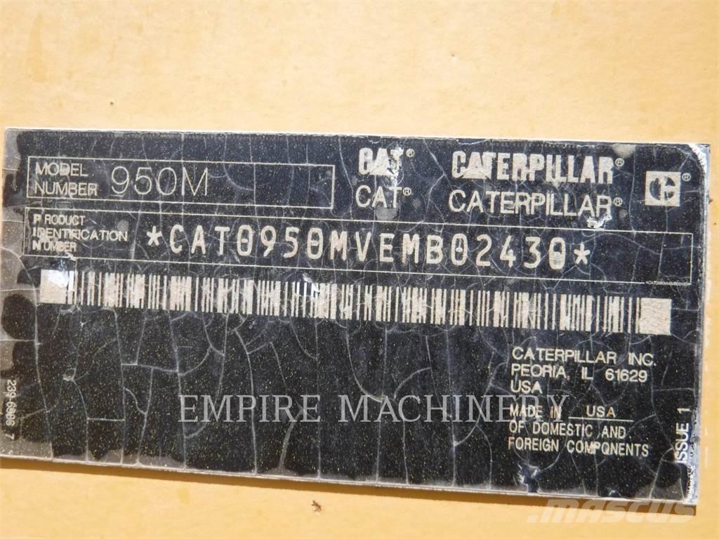 CAT 950M لوادر بعجل