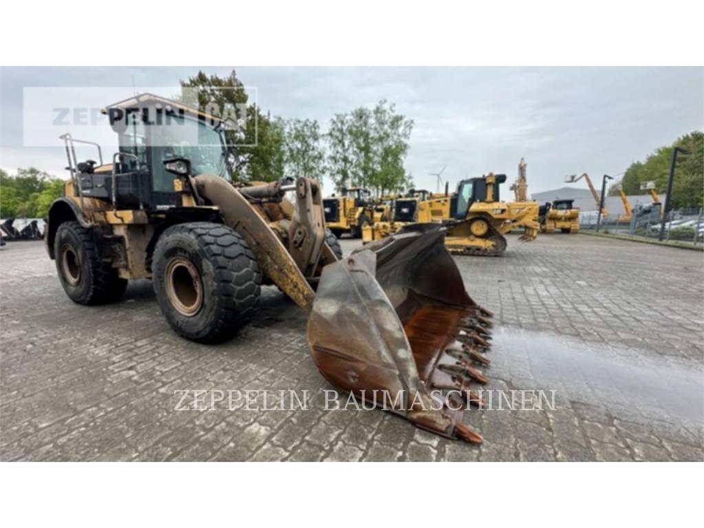 CAT 950M لوادر بعجل