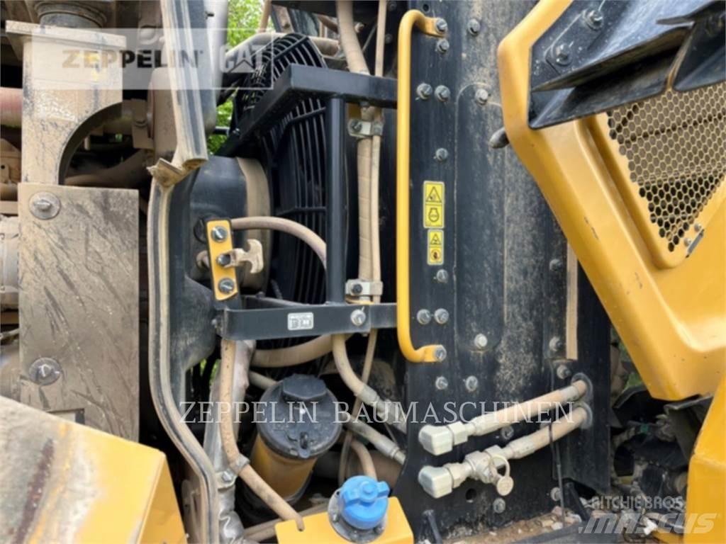 CAT 950M لوادر بعجل