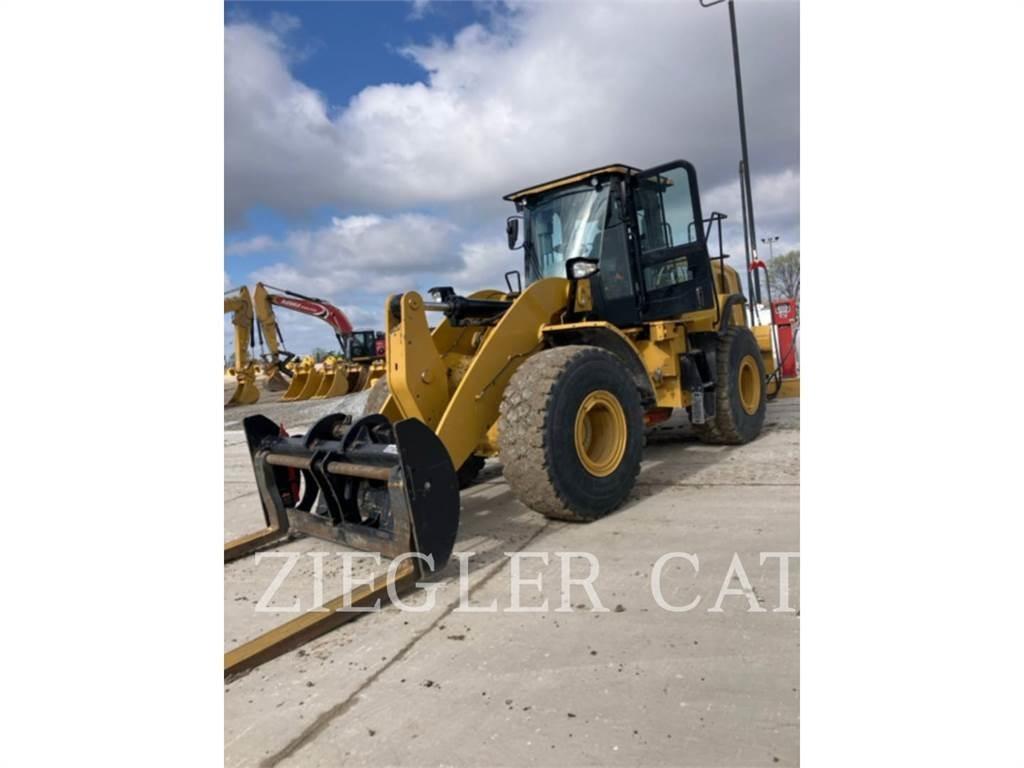 CAT 950M لوادر بعجل