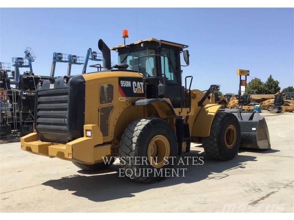 CAT 950M لوادر بعجل