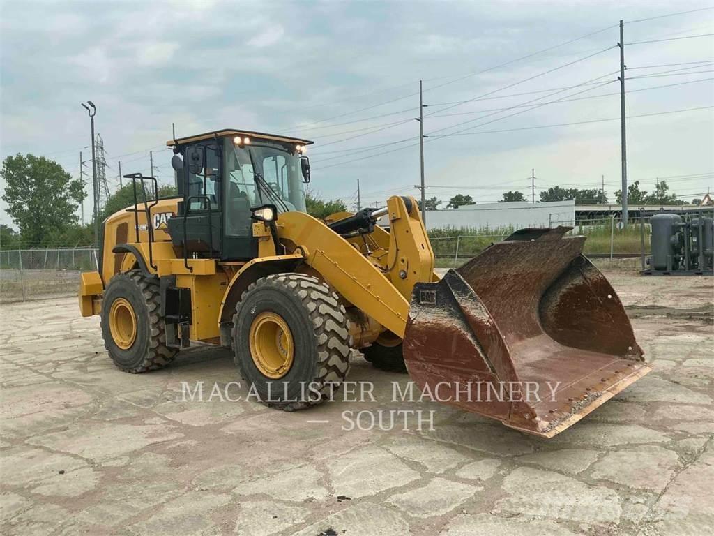 CAT 950M لوادر بعجل
