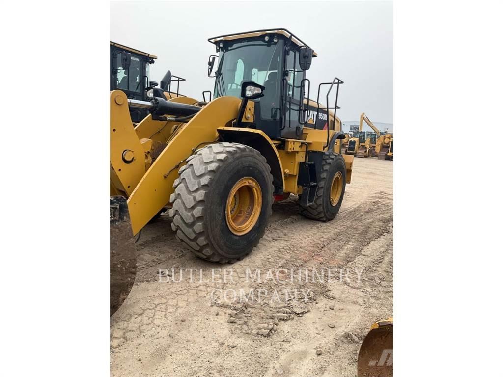 CAT 950M لوادر بعجل