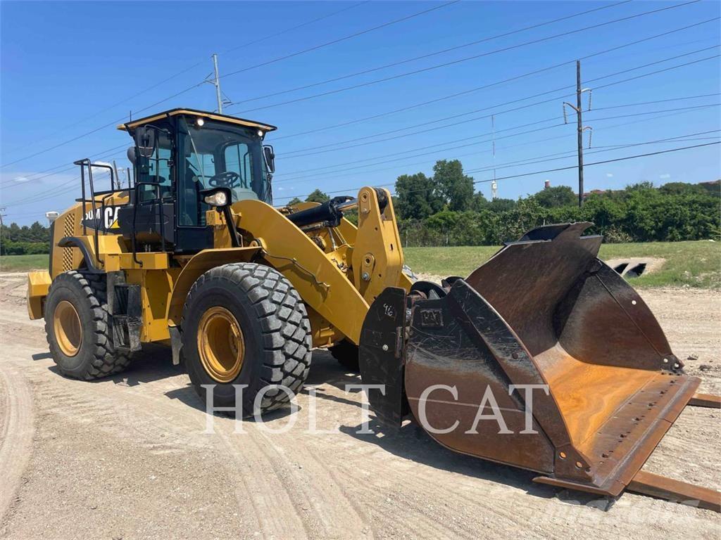 CAT 950M لوادر بعجل