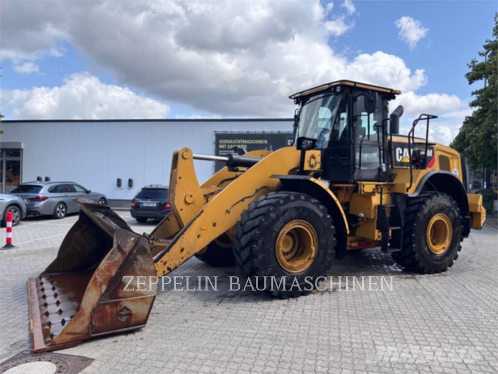 CAT 950M لوادر بعجل