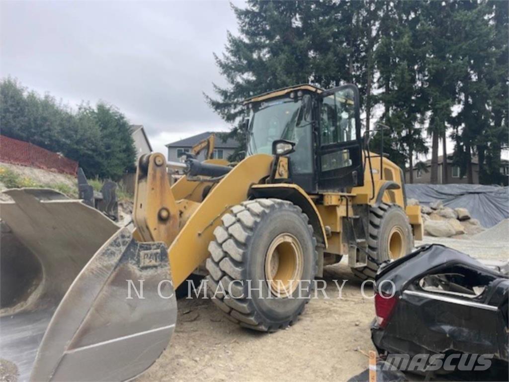 CAT 950M لوادر بعجل