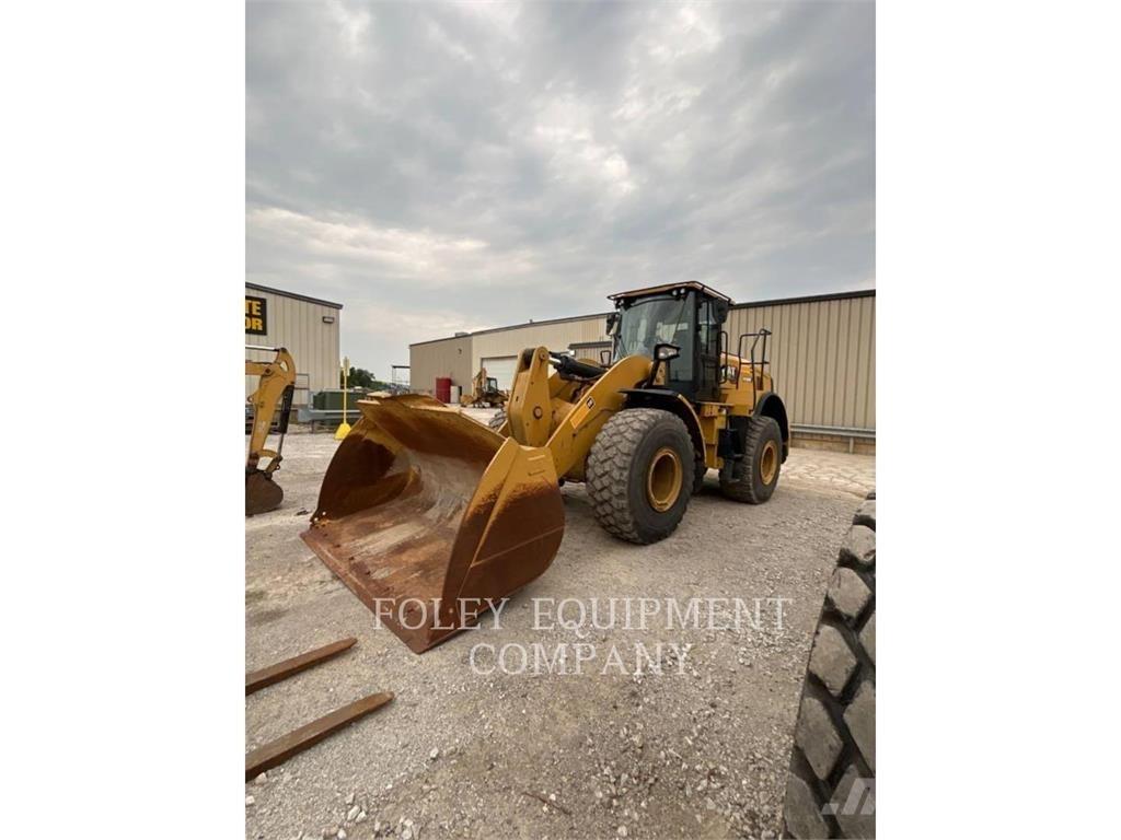 CAT 950M لوادر بعجل