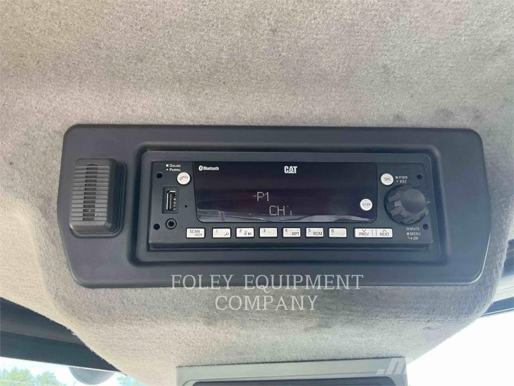 CAT 950M لوادر بعجل