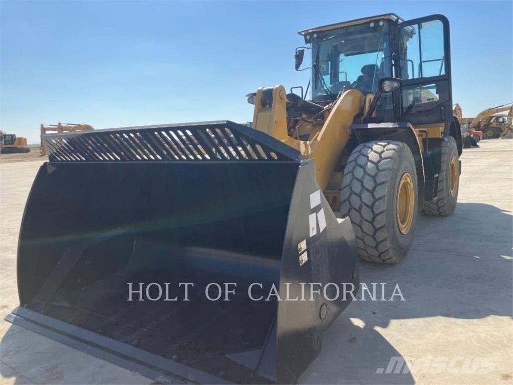 CAT 950M لوادر بعجل