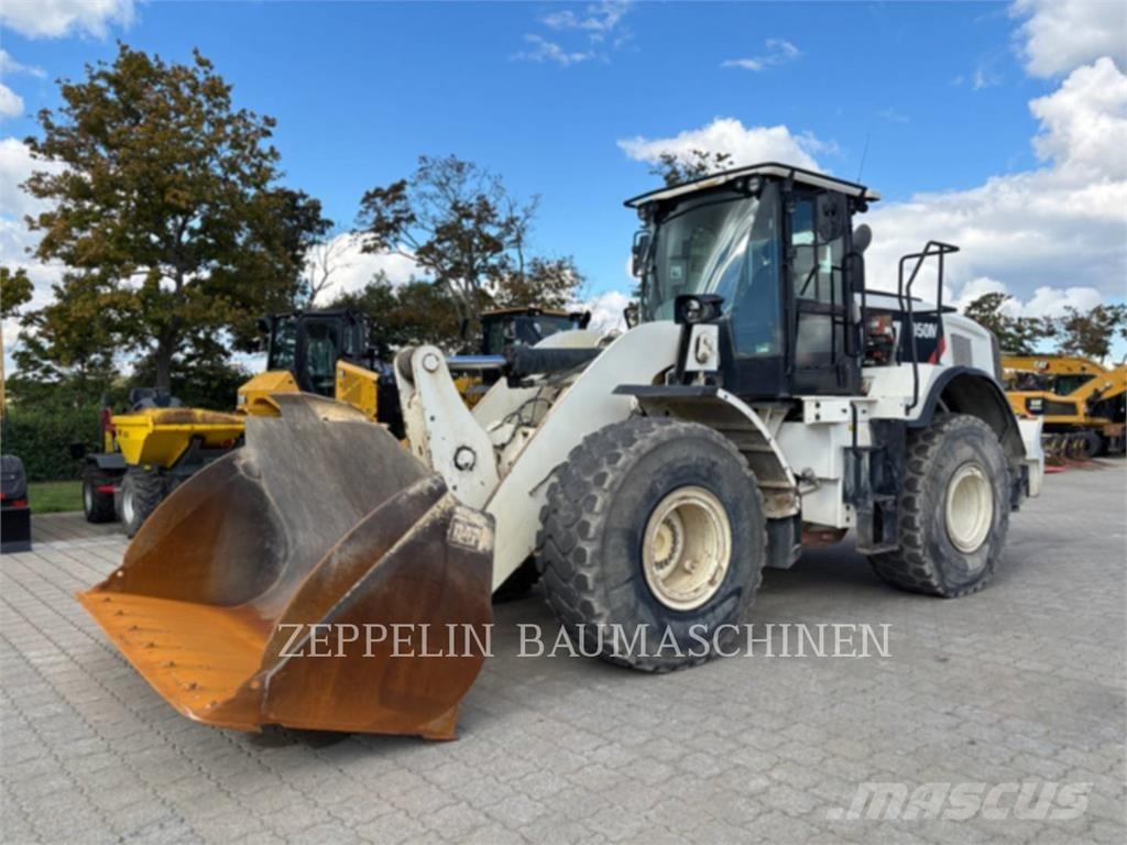 CAT 950M لوادر بعجل