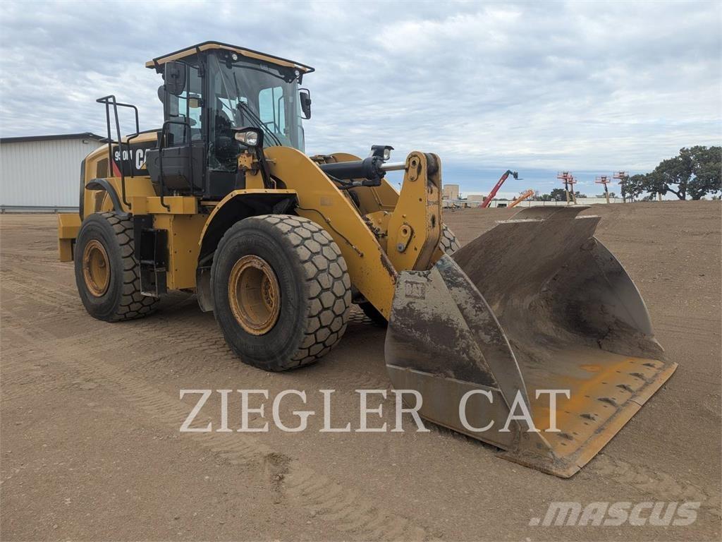CAT 950M لوادر بعجل