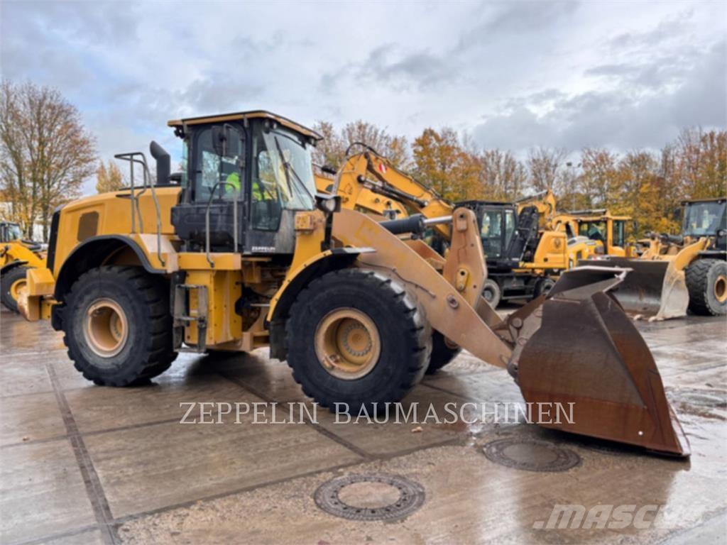 CAT 950M لوادر بعجل