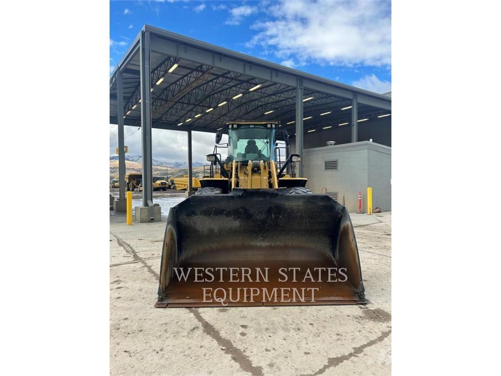 CAT 950M لوادر بعجل