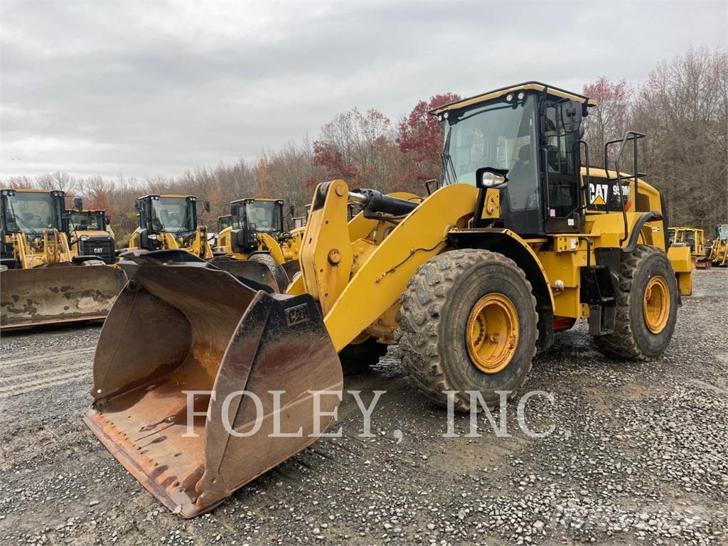 CAT 950M لوادر بعجل