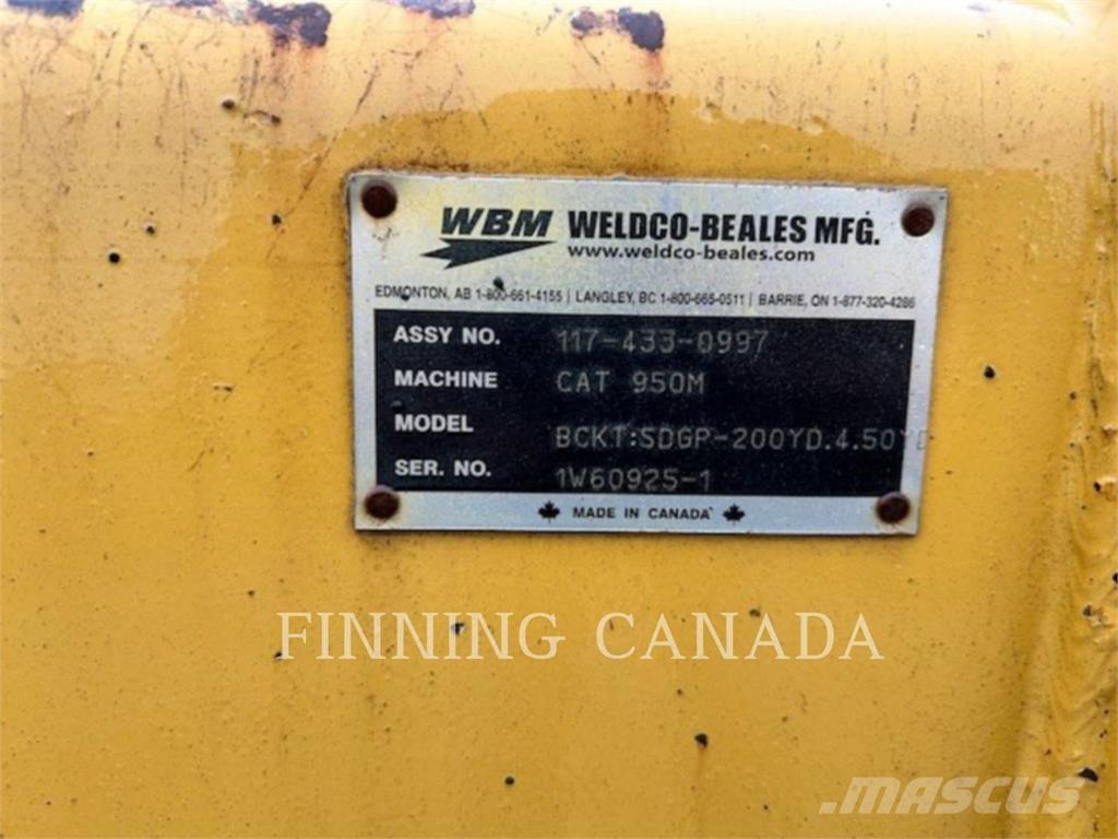 CAT 950M لوادر بعجل