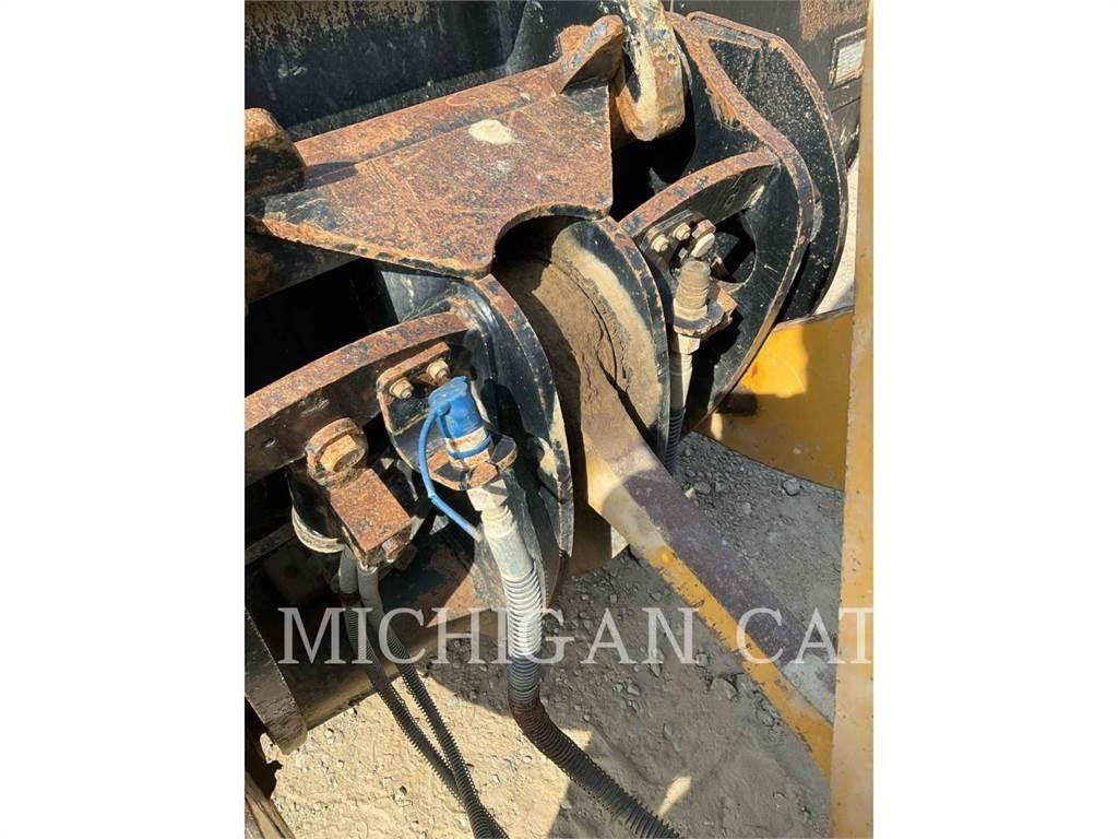 CAT 950M 3Q لوادر بعجل