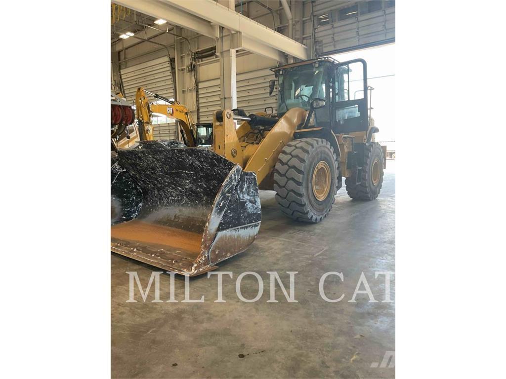 CAT 950M 3V لوادر بعجل