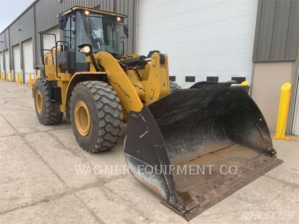 CAT 950M FC لوادر بعجل
