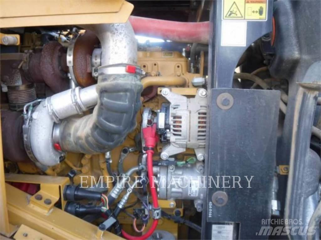 CAT 950M FC لوادر بعجل