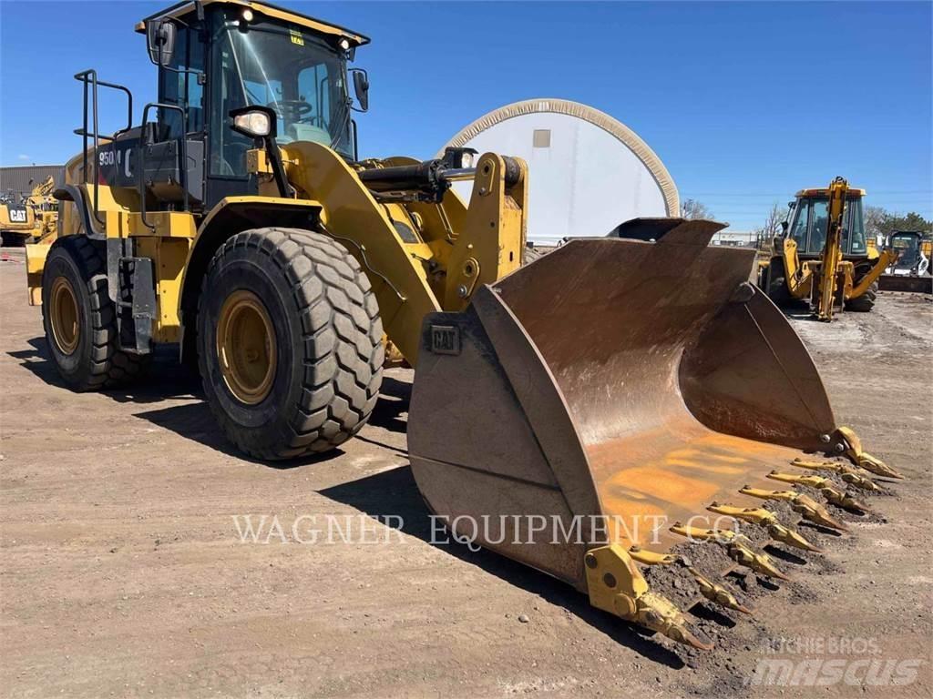 CAT 950M FC لوادر بعجل