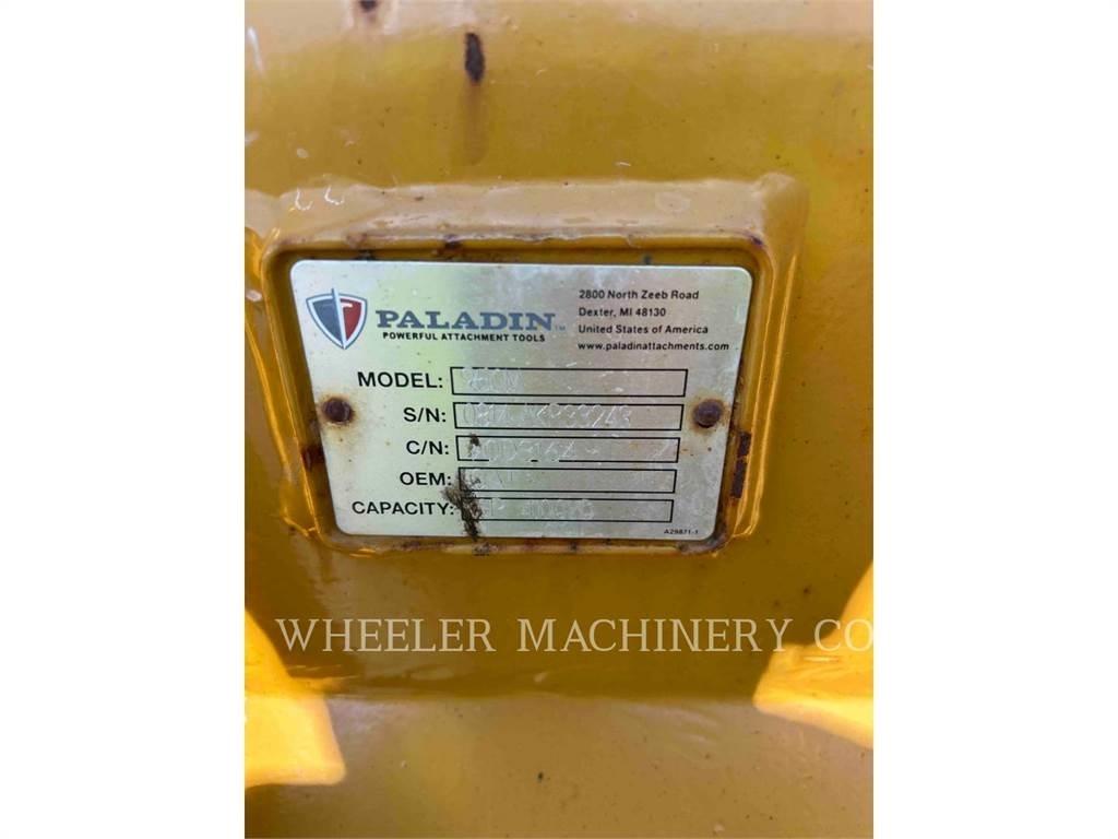 CAT 950M JRB لوادر بعجل