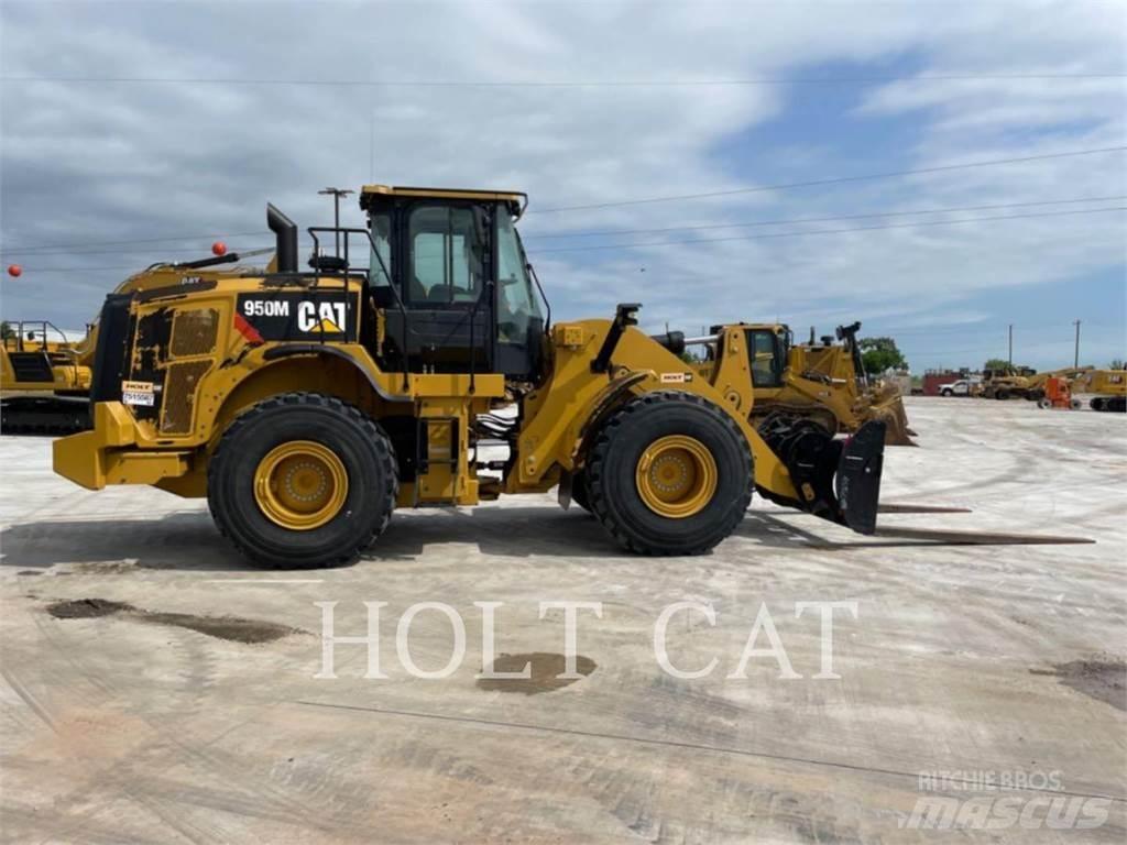CAT 950M QC لوادر بعجل