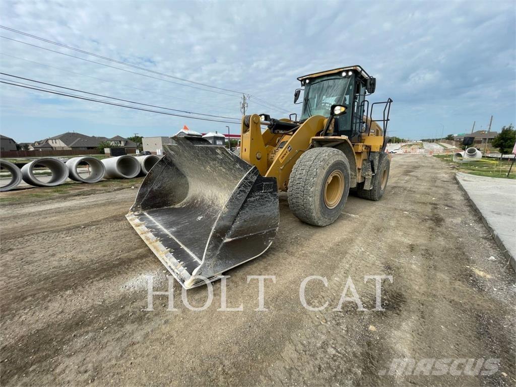CAT 950M QC لوادر بعجل