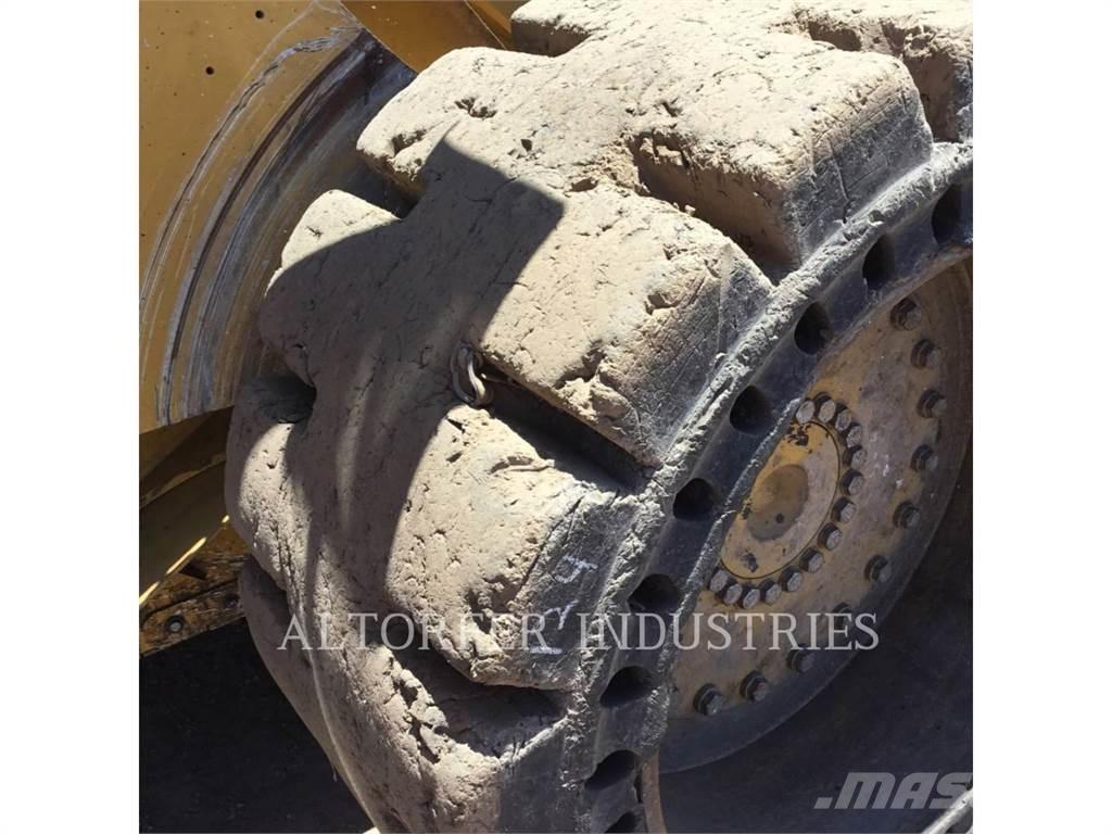 CAT 950M WH لوادر بعجل