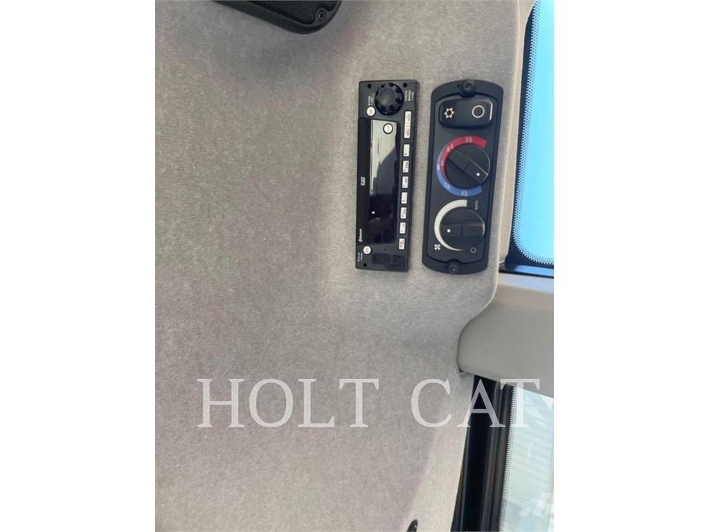 CAT 953 QC لوادر زحافة