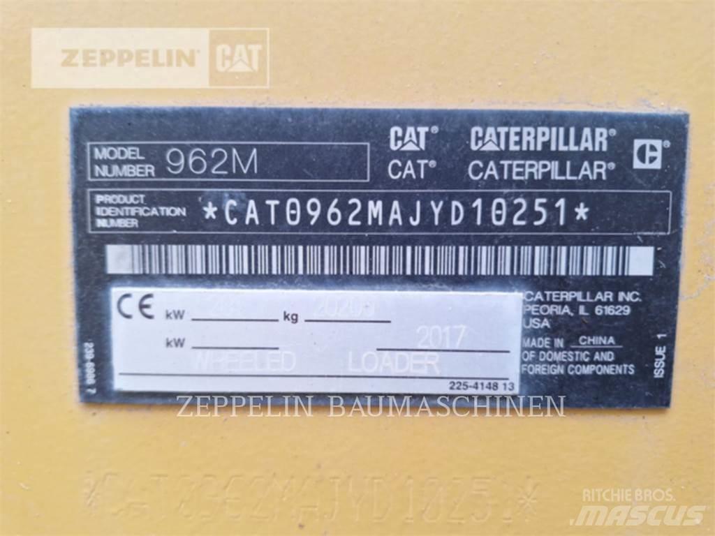 CAT 962M لوادر بعجل