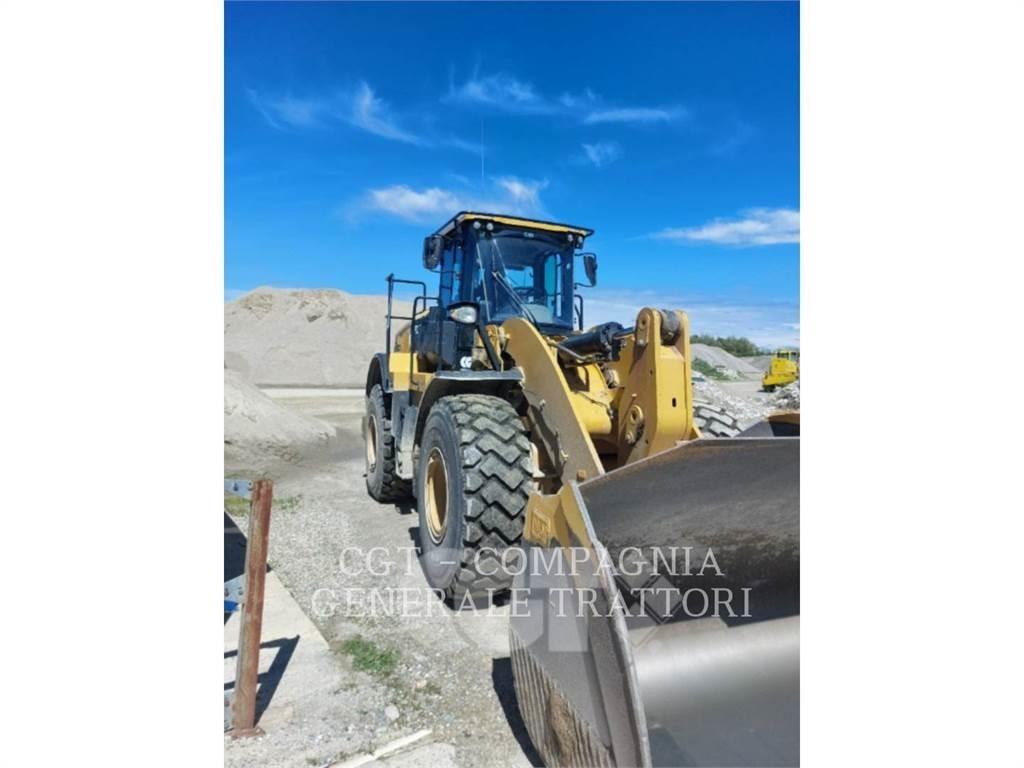 CAT 962M لوادر بعجل