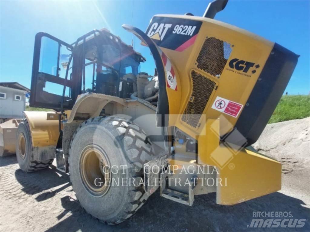 CAT 962M لوادر بعجل