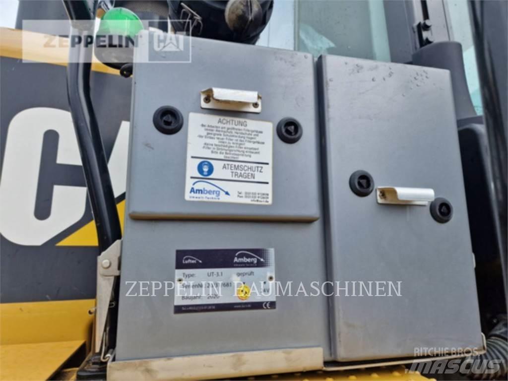 CAT 962M لوادر بعجل