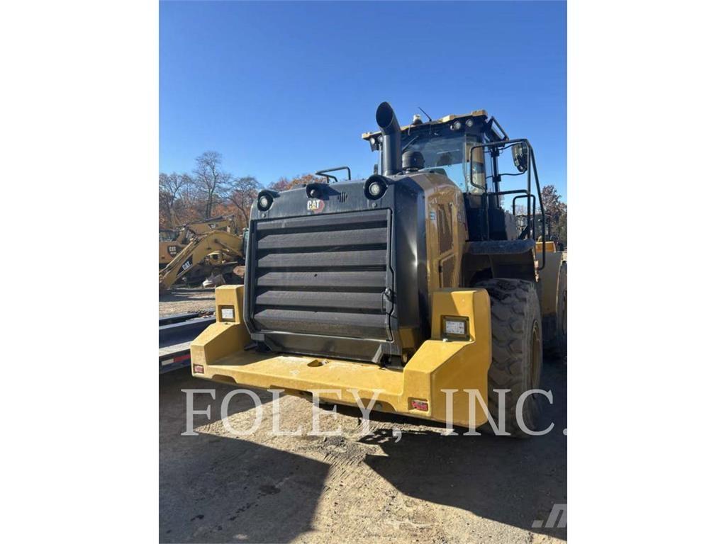 CAT 962M لوادر بعجل