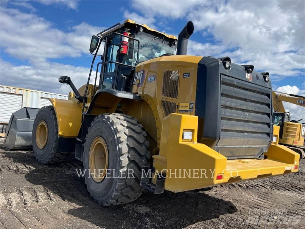 CAT 962M QC لوادر بعجل