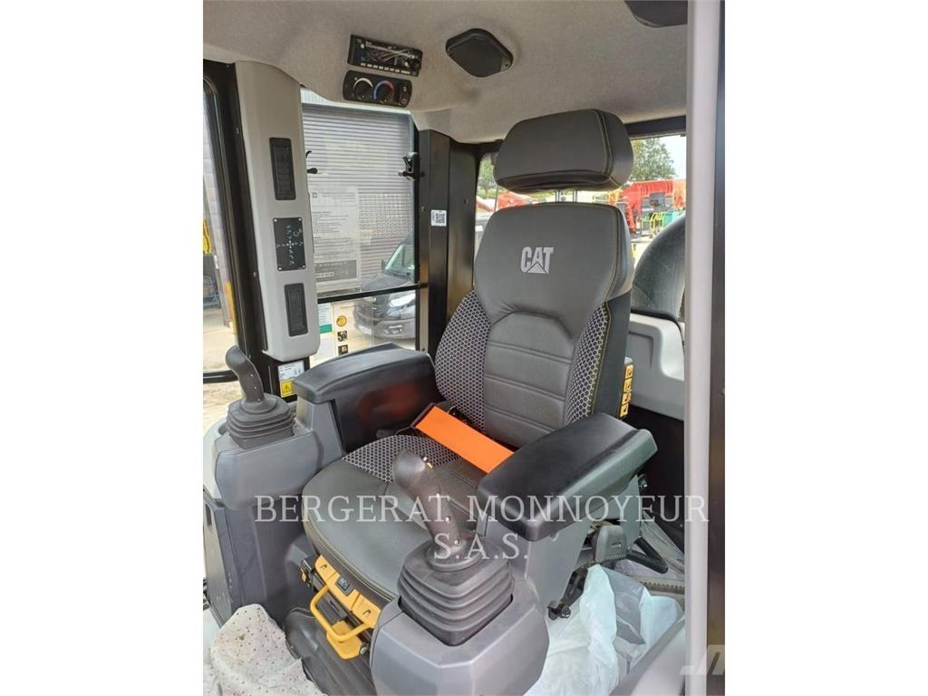 CAT 963 لوادر زحافة