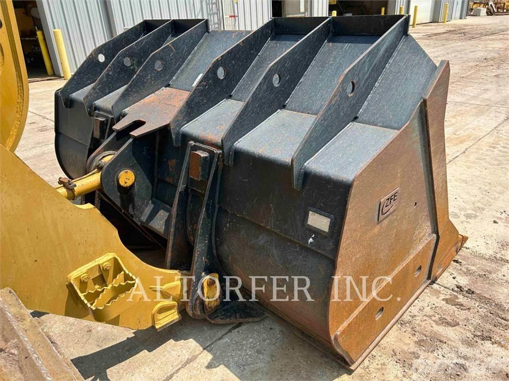 CAT 963-12 لوادر بعجل