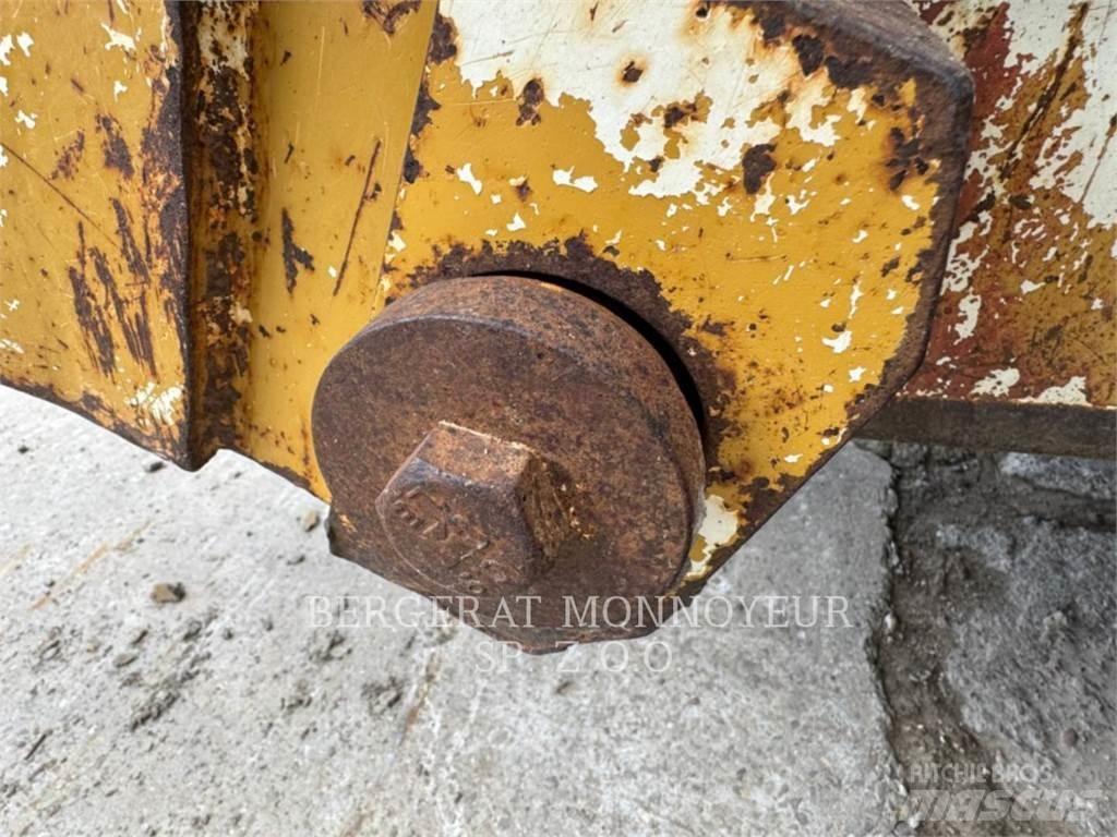CAT 963C لوادر زحافة